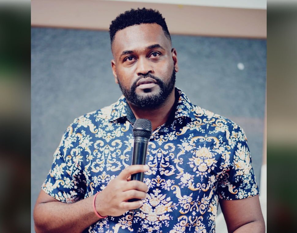 Monologue hybride : Un voyage introspectif de Ricardo Auguste